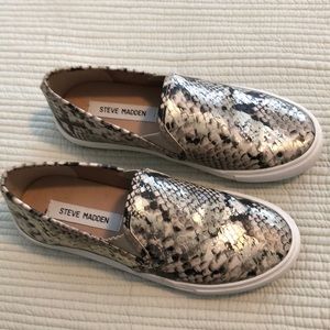 Steve Madden snakeskin look sneaker